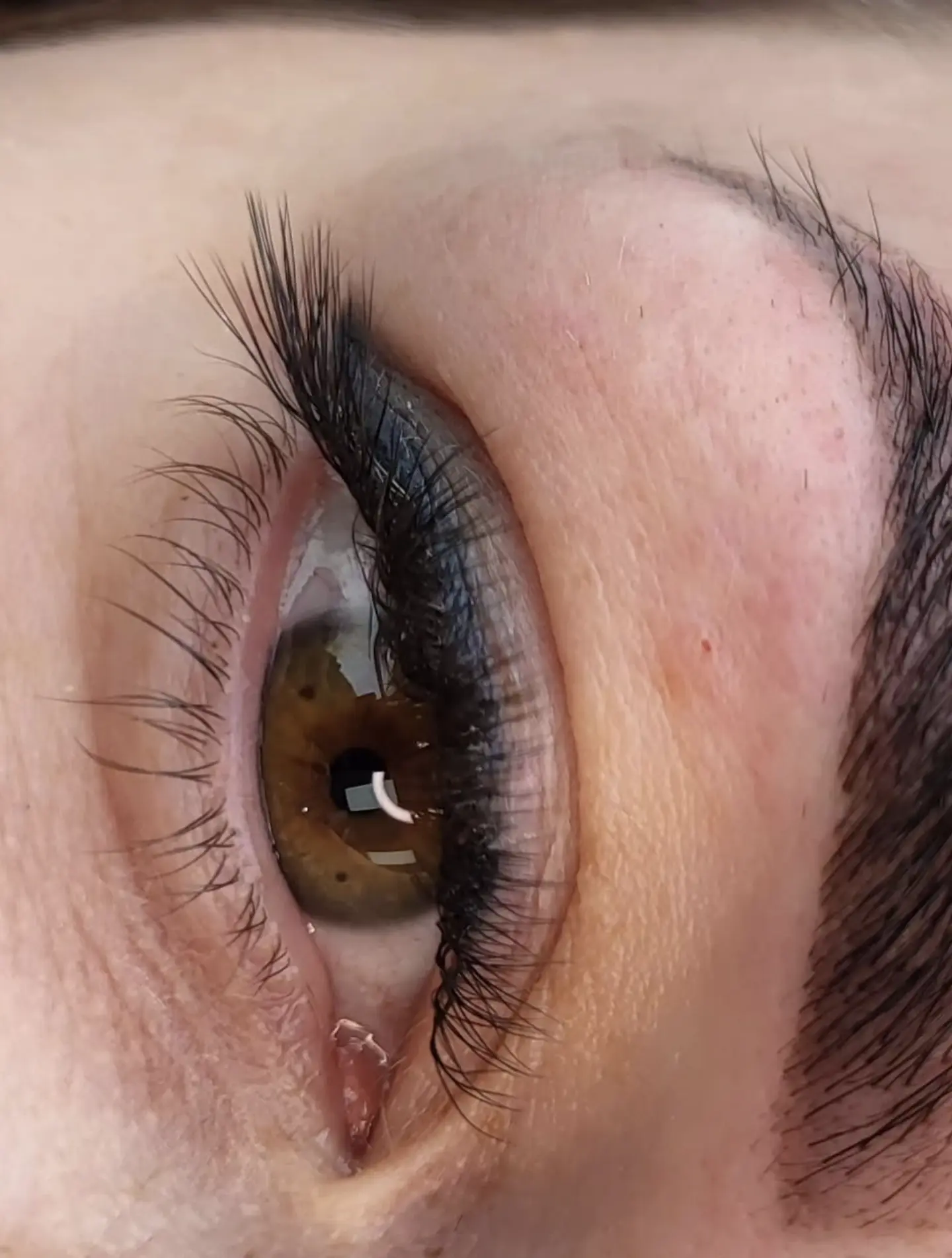 Can I use makeup wipes with eyelash extensions?