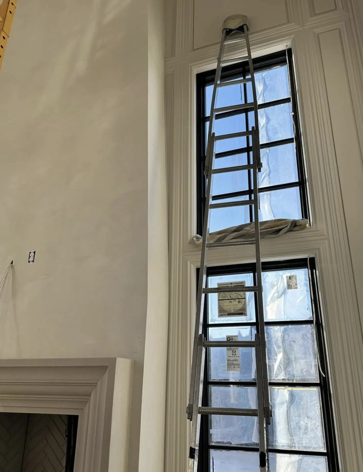 All Sesame | What solution do commercial window cleaners use? Professional window cleaning Australia